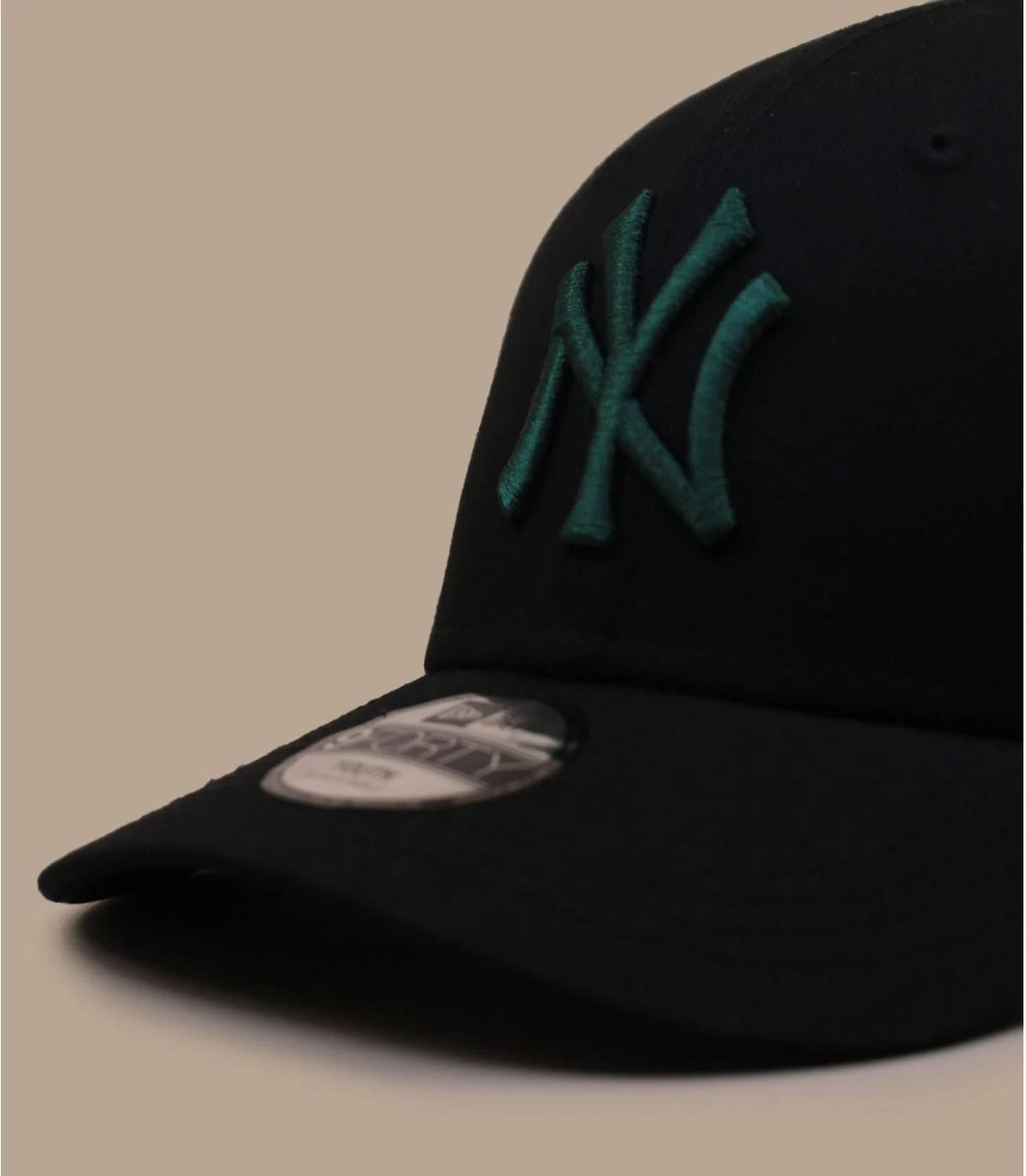 NEW ERA Kids League Ess Cap 9Forty NY Black Maceladon 2 NEW ERA Kids League Ess Cap 9Forty NY Black Maceladon – Bild 2