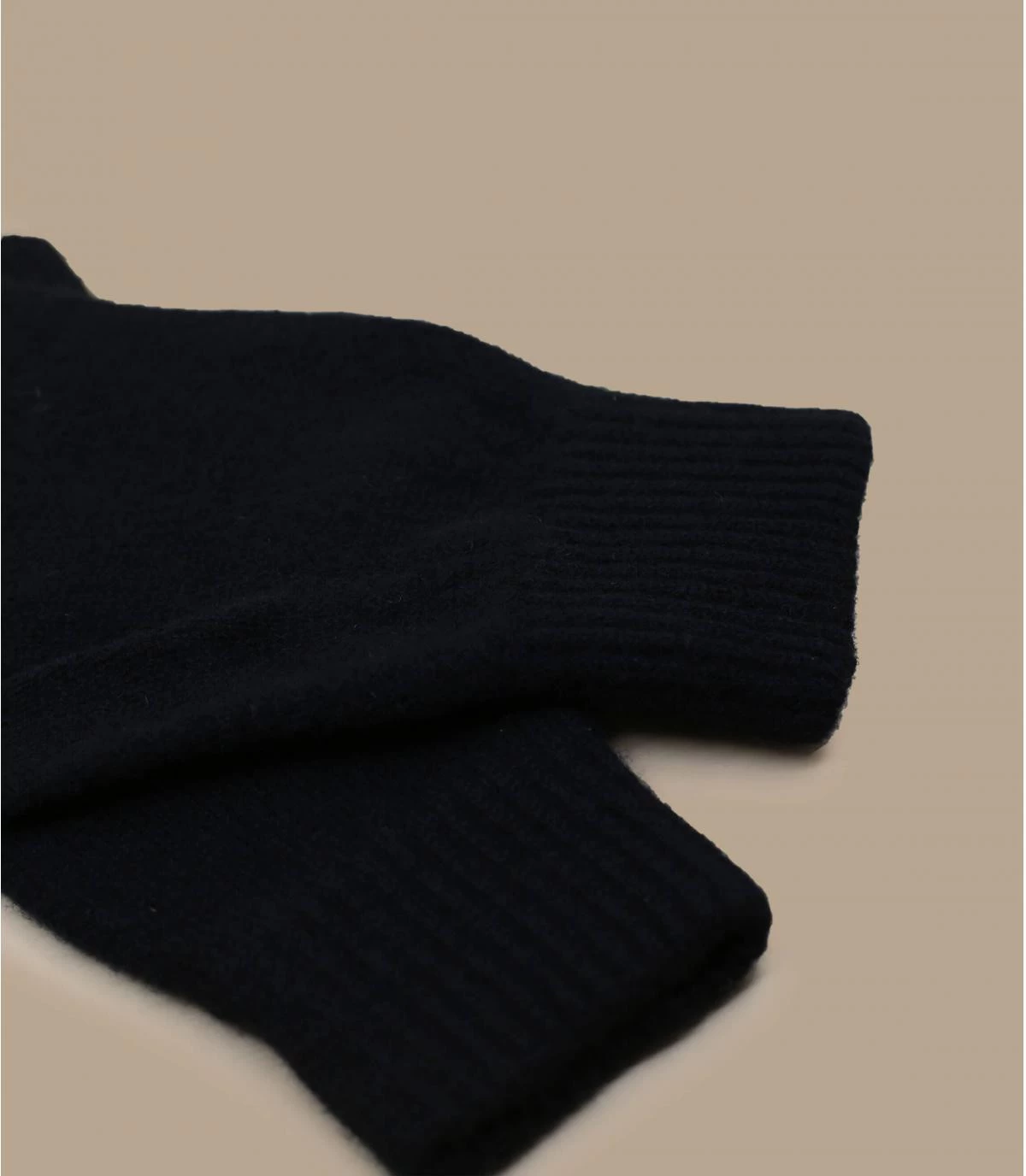 Mackie Munro Black 3 Mackie Munro Black – Bild 3