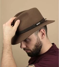 Titelseite 16 Stetson Traveller Woolfelt Camel