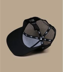 NEW ERA Trucker Sign Lucky Pig -Modehüte trucker sign lucky pig 5