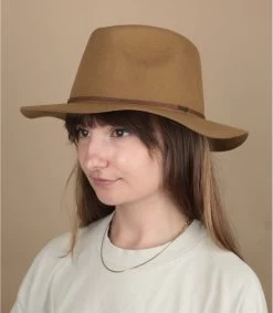 Brixton Wesley Packable Golden Brown