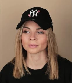 NEW ERA Wmn Strawberry Cap 9Forty NY Black